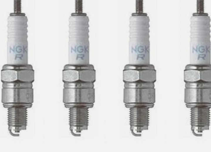 4 Plugs of NGK Standard Series Spark Plugs CR7HS/7223